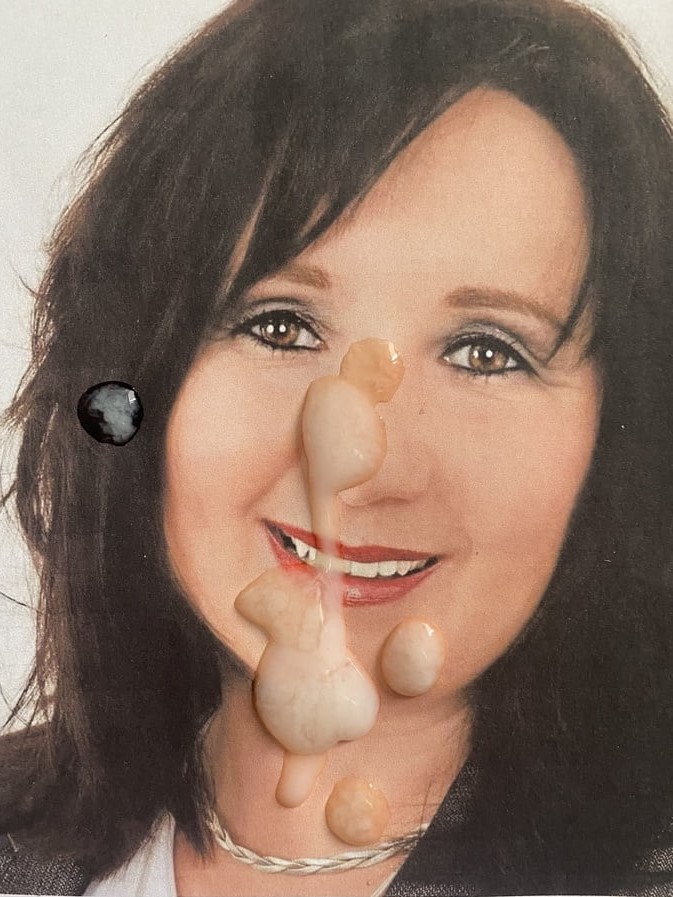 Abgespritzt auf das geile Fickgesicht von Michaela (10).jpg