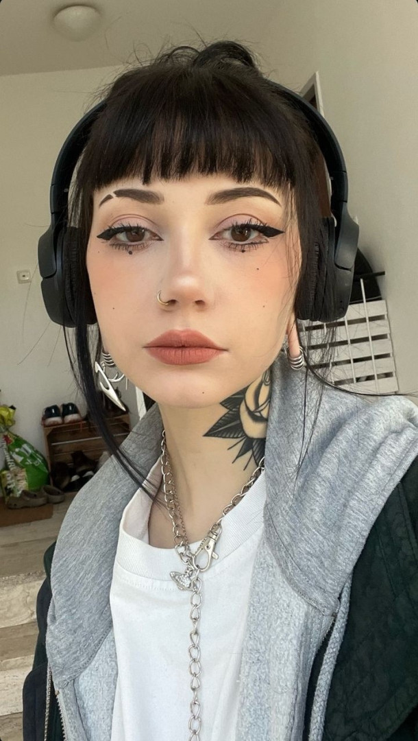 j (12).jpg