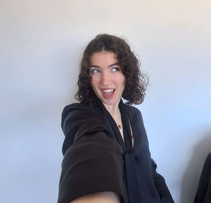 Hello's sister2cum2.png