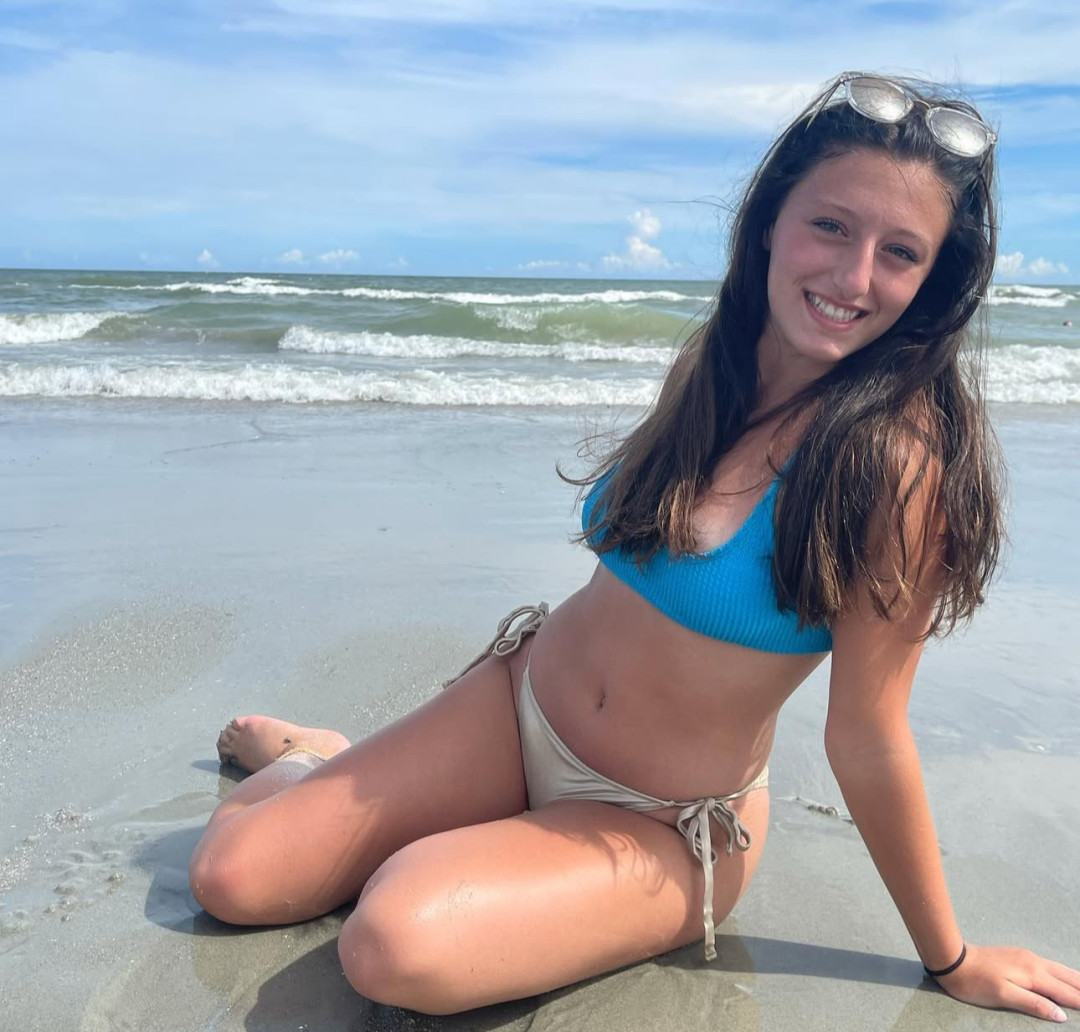 Time to clap cheeks on the beach!